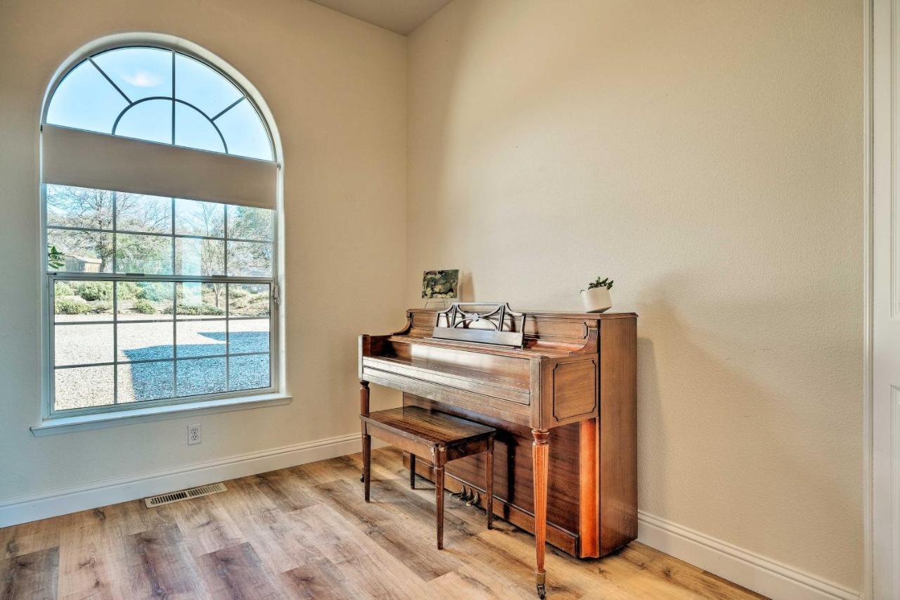 Villa Peaceful Columbia Retreat With Hot Tub And Mtn Views! Exterior foto